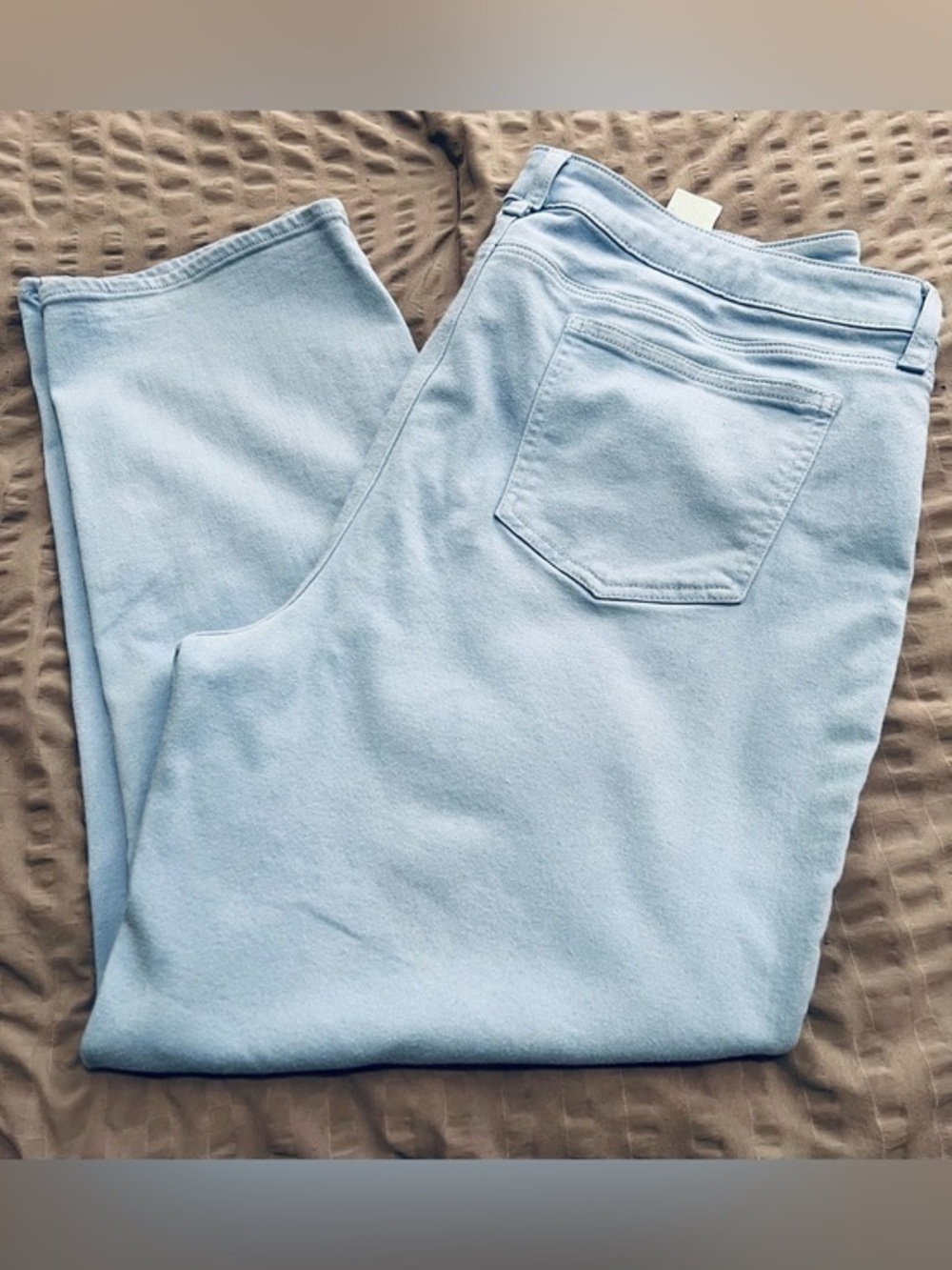 Chico’s SO SLIMMING GIRLFRIEND SLIM LEG CROP baby blue stretch jeans NWOT